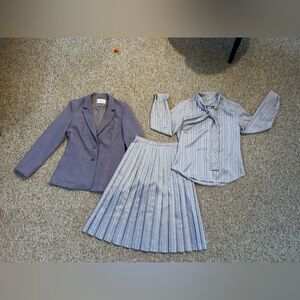 Vintage Levi’s Women’s Blazer , Blouse & Skirt Size 12